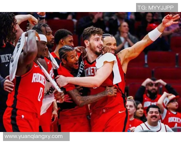 詹姆斯-哈登连续第三场比赛砍下30+，创下火箭队历史记录