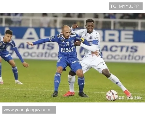 希拉尔与萨德的巅峰对决揭示足球战术与团队协作的精彩较量 希拉尔与萨德的巅峰对决揭示足球战术与团队协作的精彩较量