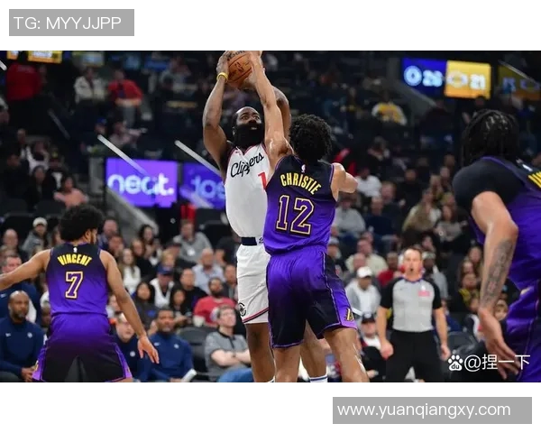 勇士与快船精彩对决全程录像回顾分析与精彩瞬间分享 勇士与快船精彩对决全程录像回顾分析与精彩瞬间分享