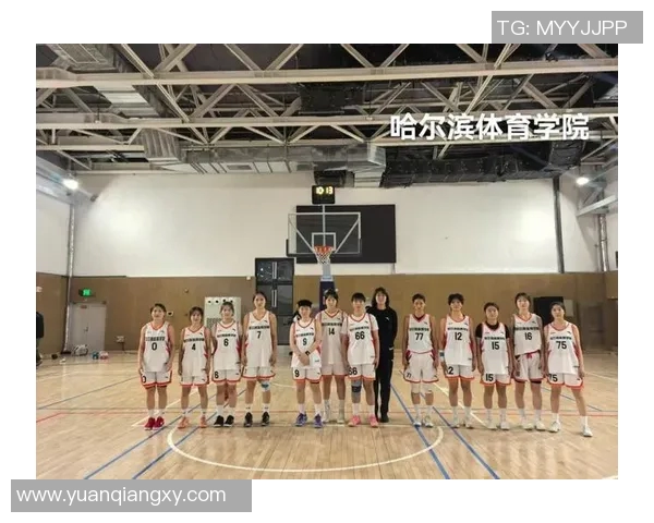 女篮对决朝鲜哇哈体育激烈碰撞展现篮球魅力与团队精神