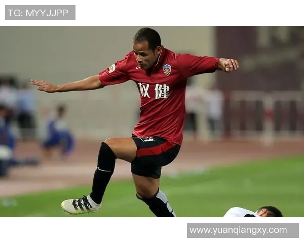 天津权健与河南队激情对决直播全程回顾与精彩瞬间分析